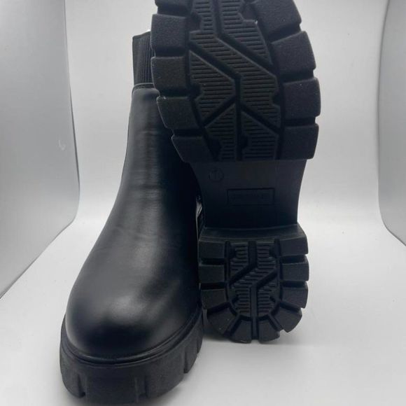 CUSHIONAIRE Women's STRETCH slip on Chelsea boot BLACK 7 - Picture 5 of 6